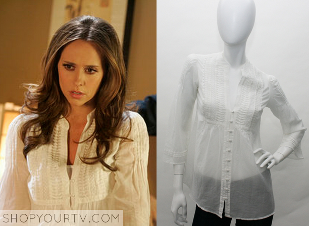 Melinda Gordan (Jennifer Love Hewitt) wears this white pintucked blouse in ...