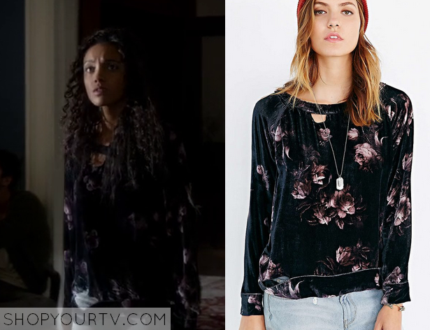 Rebekah Mikaelson Fashion, Clothes, Style and Wardrobe worn on TV Shows