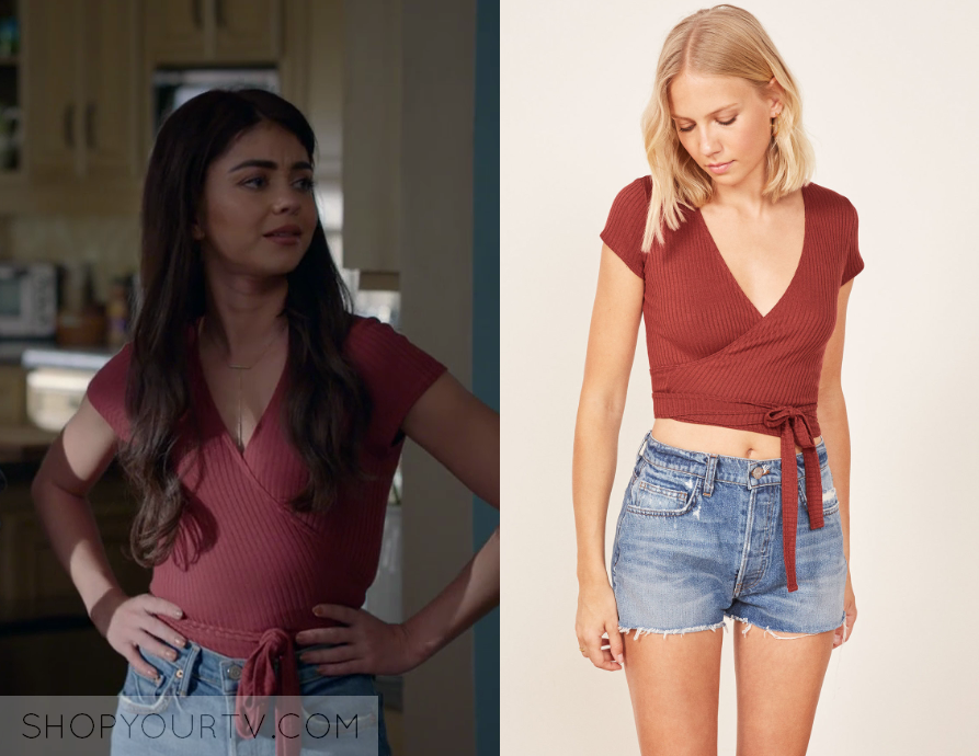 Haley Dunphy Fashion Clothes Style And Wardrobe Worn On Tv Shows Image info...