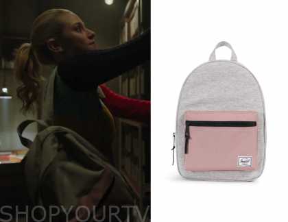 Riverdale: Season 3 Episode 17 Betty's Grey Backpack | Shop Your TV