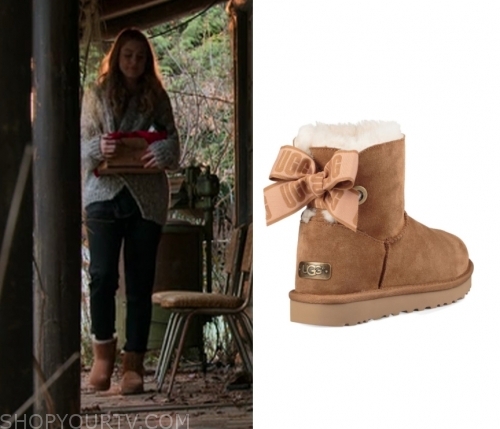 tan uggs with bows on the back