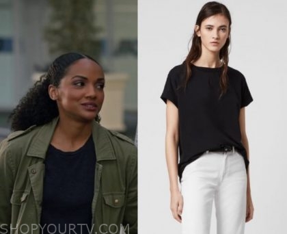 The Rookie: Season 2 Episode 20 Nyla's Black T Shirt | Shop Your TV