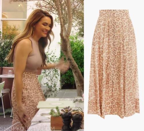 Selling Sunset: Season 3 Episode 3 Chrishell's Leopard Print Button ...