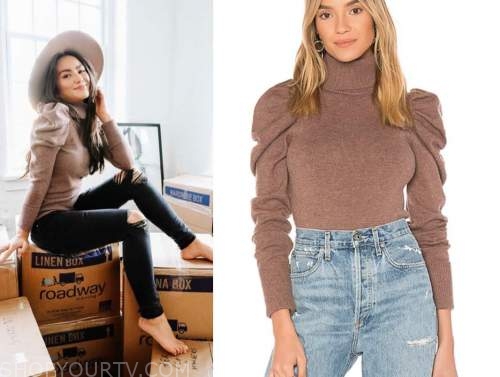 The Bachelor: Instagram Caila Quinn's Brown Puff Sleeve Turtleneck Top ...