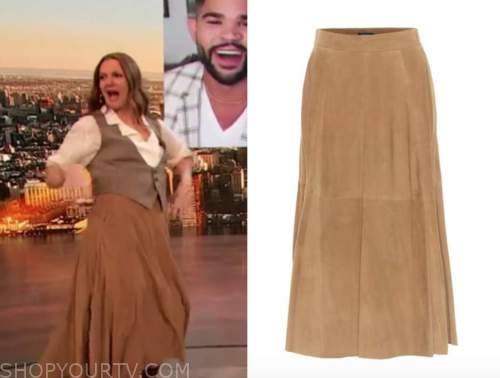 drew barrymore, drew barrymore show, brown suede midi skirt