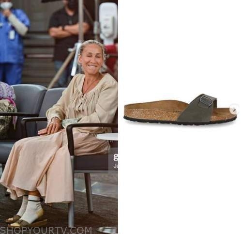 Sorry Birkenstock Fans, Carrie Bradshaw's Gucci Boston Clogs Are Not an  Official Collaboration