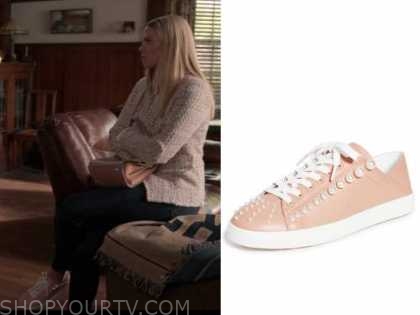 The Sex Lives of College Girls: Season 1 Episode 9 Leighton's Sneakers ...