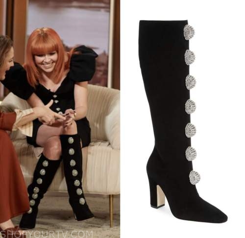 natasha lyonne, drew barrymore show, black boots
