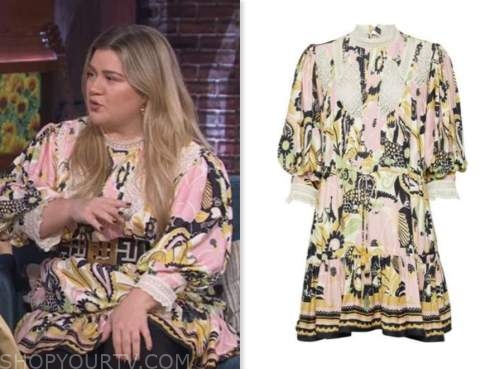kelly clarkson, the kelly clarkson show, pink floral lace insert mini dress
