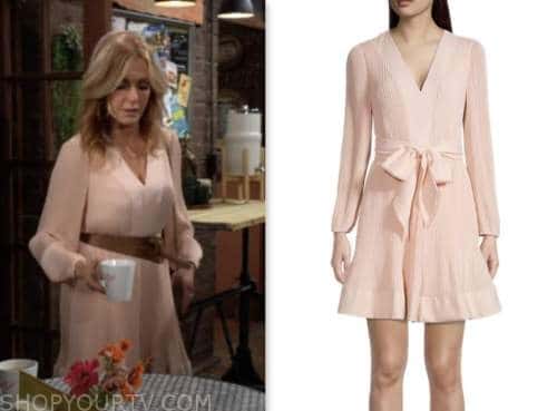 lauren fenmore baldwin, tracey bregman, the young and the restless, beige pleated dress