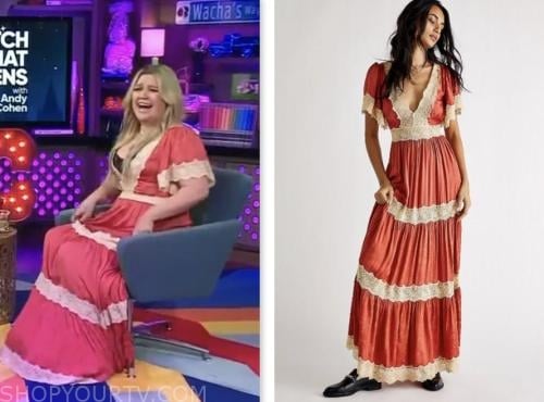 kelly clarkson, e! news, wwhl, red and white lace stripe maxi dress