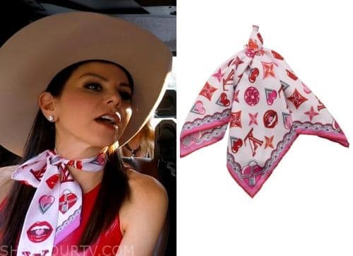 Louis Vuitton Silk Lucky Monogram Rose Pop Scarf (SHF-ml8nmP) – LuxeDH