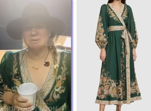 kelly clarkson, E! news, green floral wrap dress