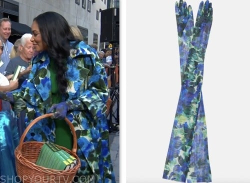 Safiya Sinclair, the today show, blue and green floral mesh gloves