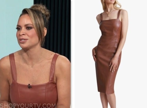 Carolina Bermudez, E! news, brown leather dress