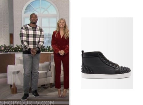 Akbar Gbajabiamila, the talk, black spike sneakers