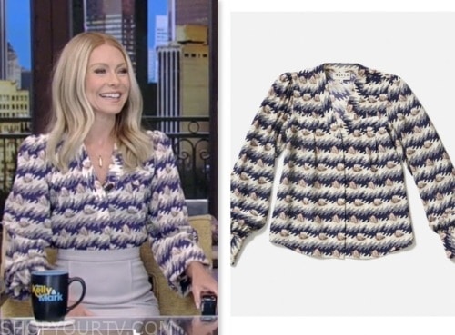 Live with Kelly and Mark: April 2023 Kelly Ripa's Navy Blue Puff Sleeve ...