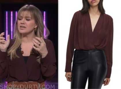 The Kelly Clarkson Show: January 2024 Kelly Clarkson's Burgundy Wrap ...